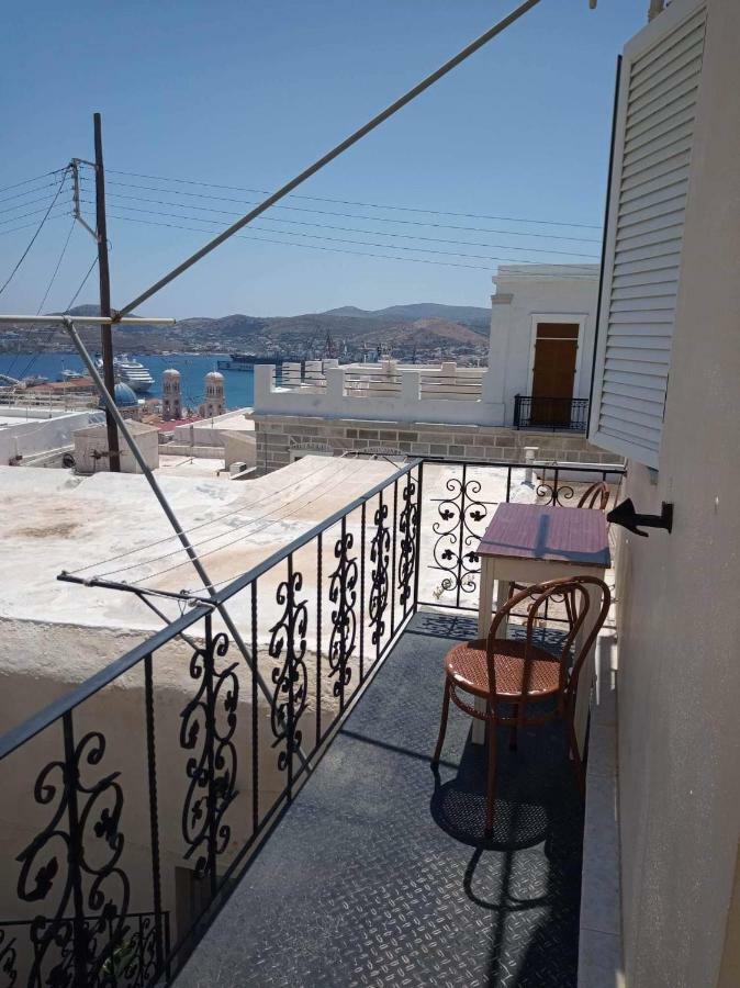 Soullas Apart -Ελλαδα- Apartamento Ermoupoli Exterior foto